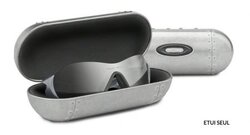 Accessoires Oakley Large Metal Vault